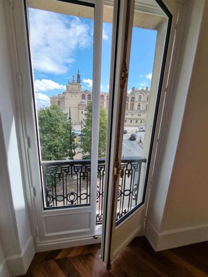 Face Chateau St Germain En Laye, Appartement 4 A 6 Personnes, 23 Min De Paris Champs-Elysees Saint-Germain-en-Laye Eksteriør billede