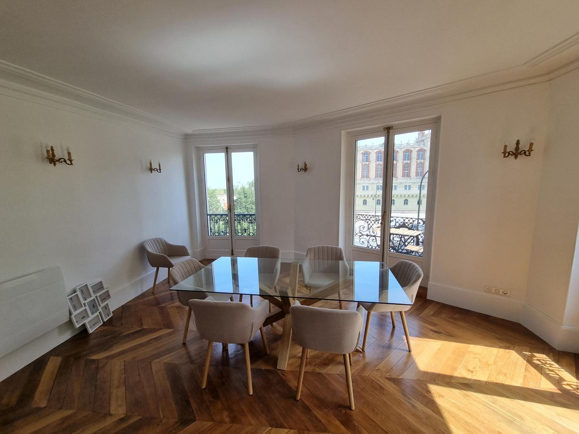 Face Chateau St Germain En Laye, Appartement 4 A 6 Personnes, 23 Min De Paris Champs-Elysees Saint-Germain-en-Laye Eksteriør billede