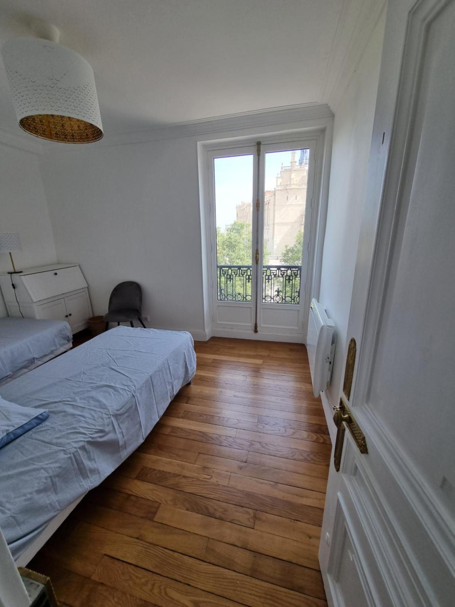 Face Chateau St Germain En Laye, Appartement 4 A 6 Personnes, 23 Min De Paris Champs-Elysees Saint-Germain-en-Laye Eksteriør billede